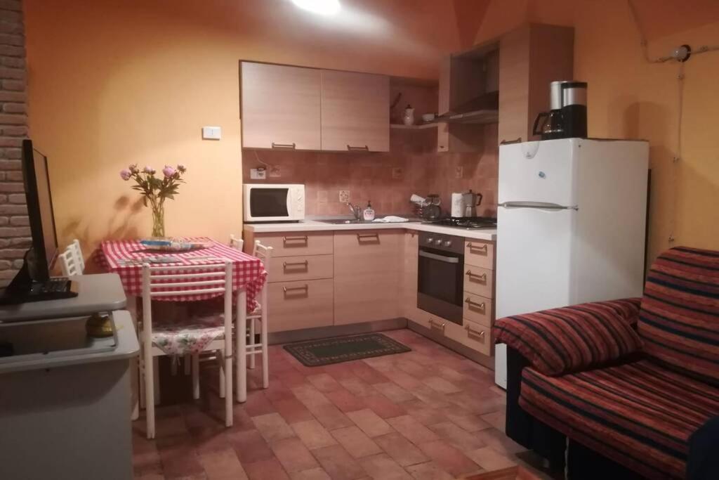 Casa Baciccia Lejlighed Badalucco Eksteriør billede